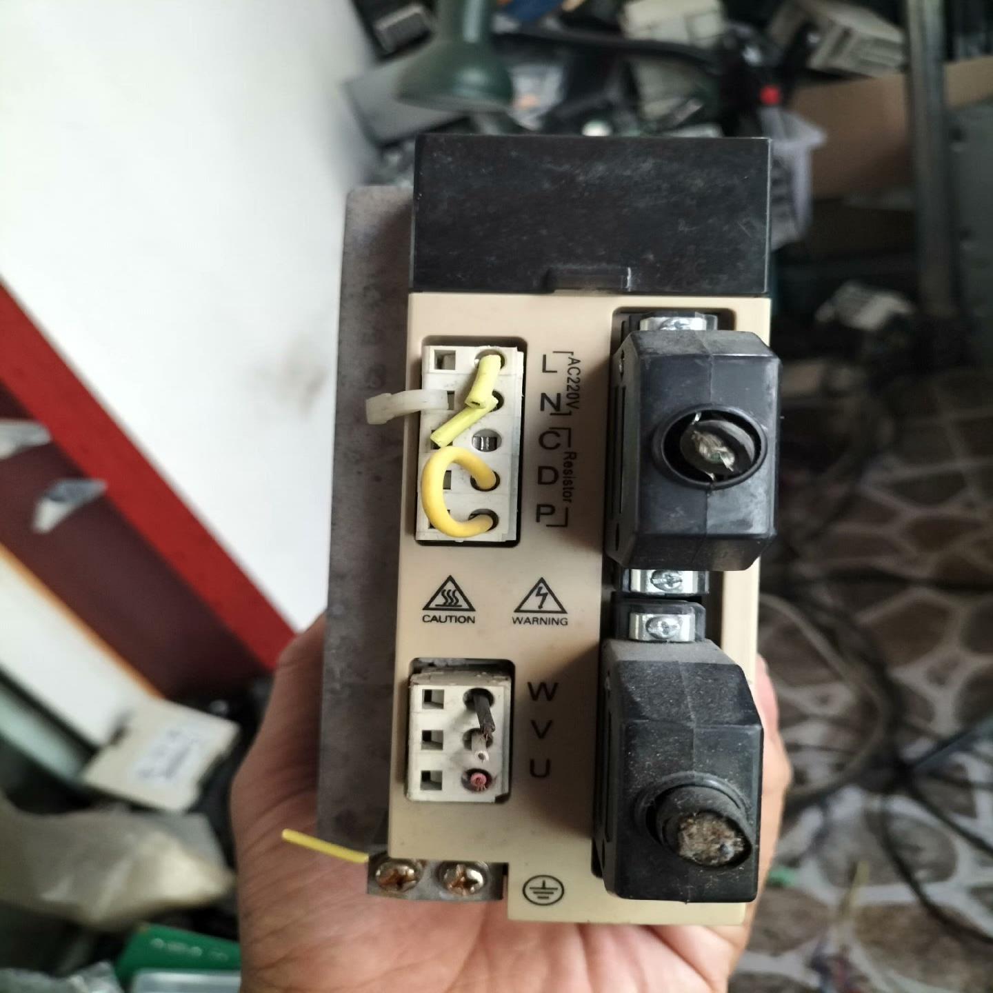 议~SDB08NK8伺服器，功能成色不错外观漂亮完好实物图。