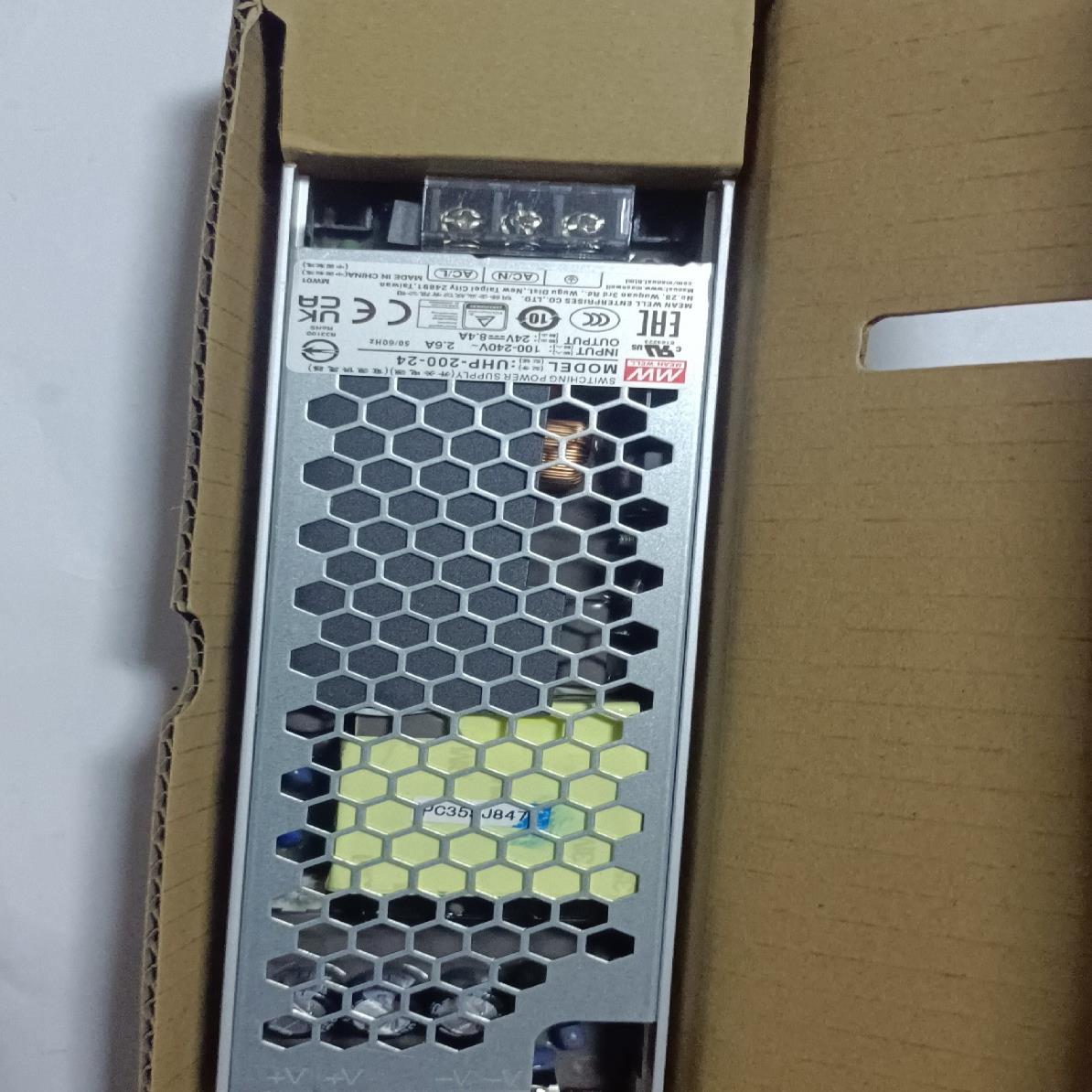 议~明纬开关电源UHP一200一24