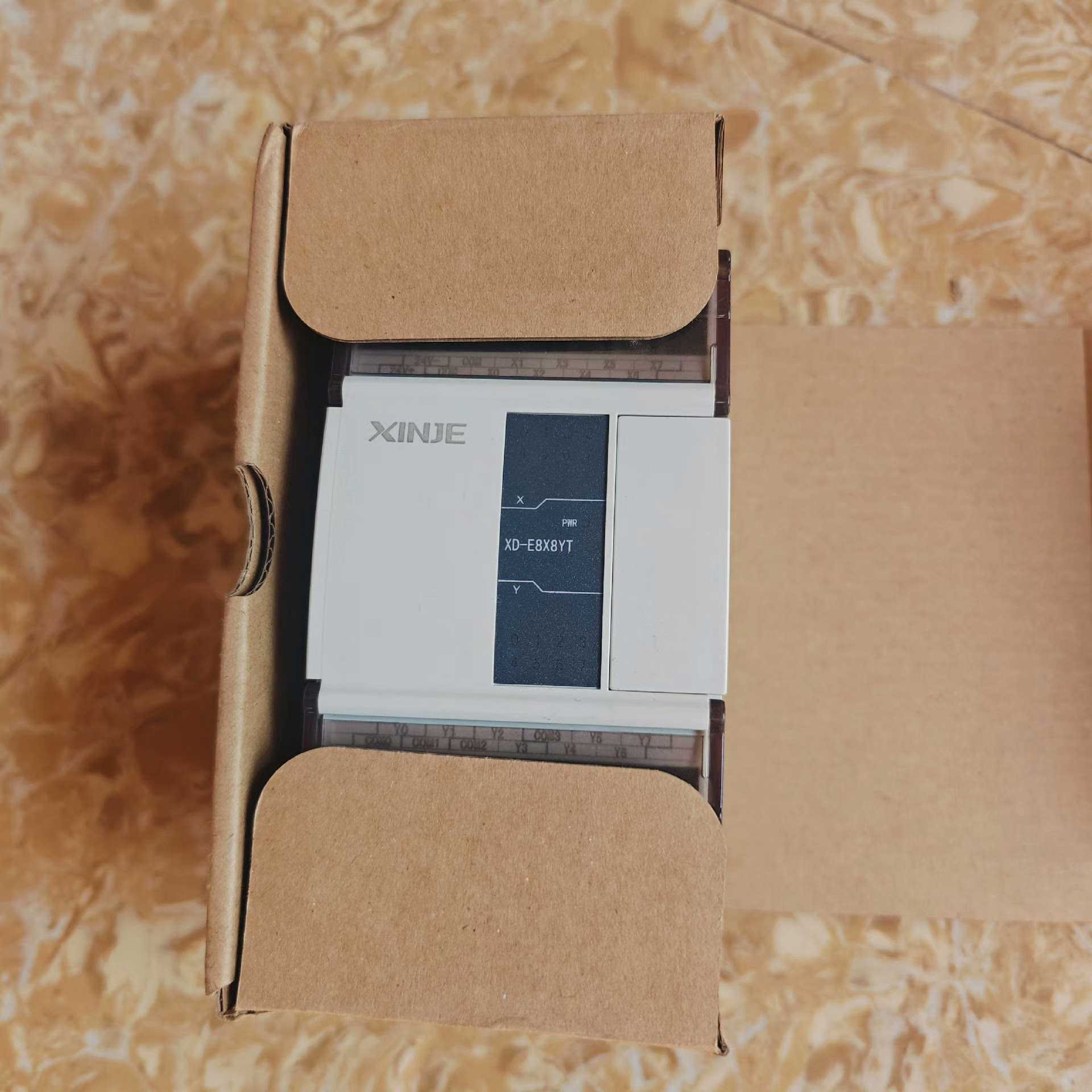 【顺庆】全新信捷PLC，输入输出模块XD-E8X8YT，包邮220【议价】