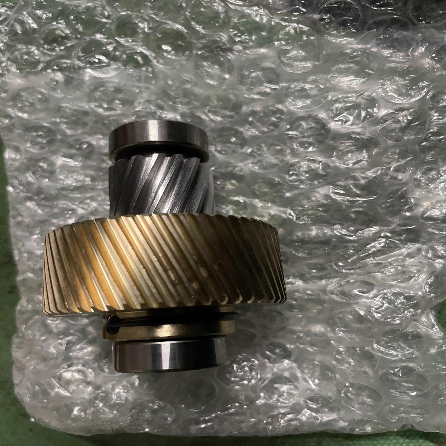 减速器变速箱壳齿轮轴承配件~议价