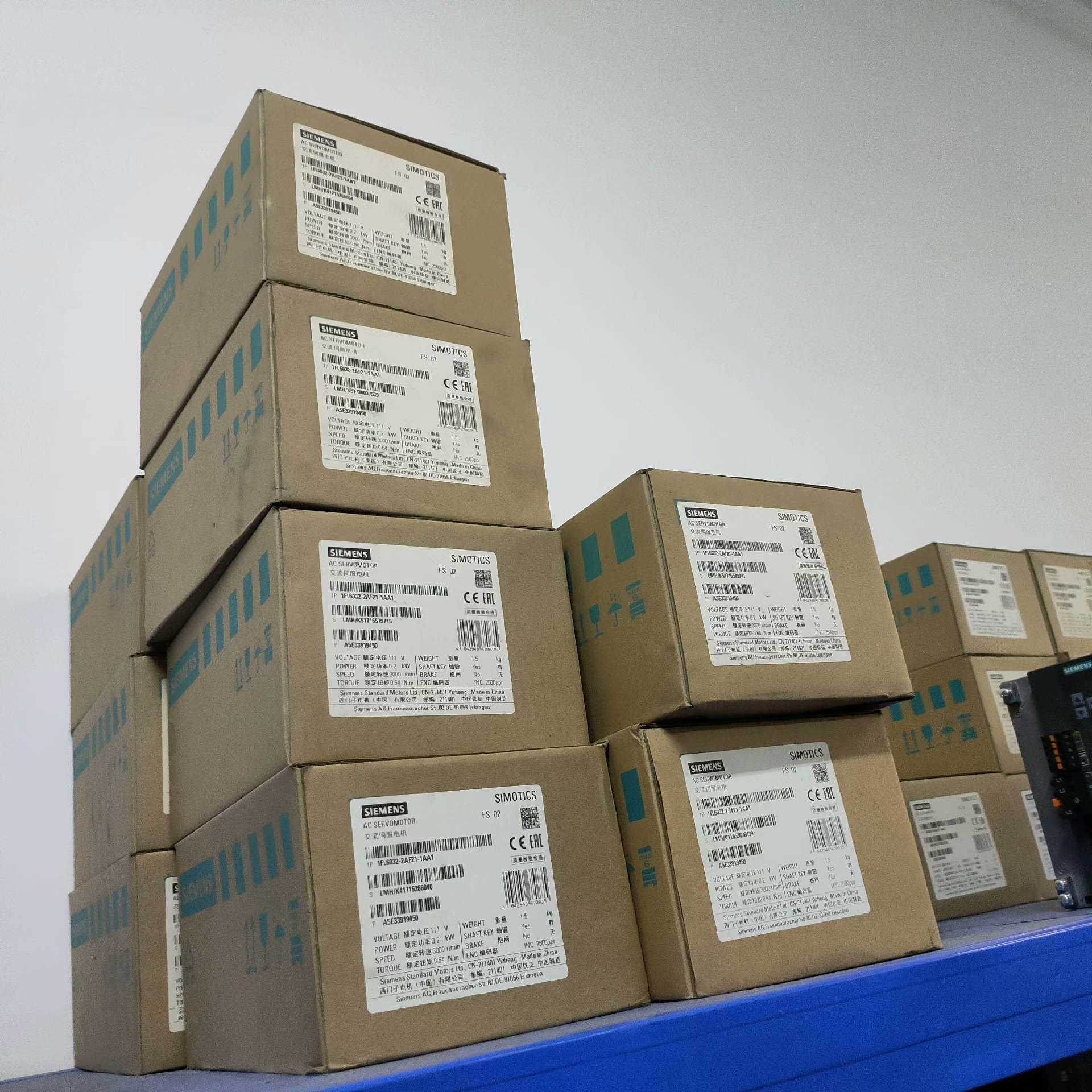 西门子全新200瓦电机工程余剩现货24台型号：1FL~议价