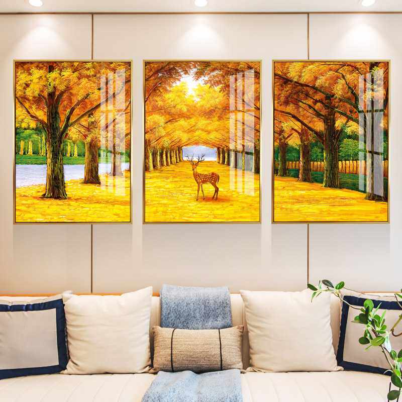 新款直销?客厅沙发背景墙挂画卧室装饰画发财树风景画三联黄金满