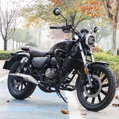 新款国四电喷钱江QkJ闪150CC街车闪250双缸水冷巡航复古太子摩托