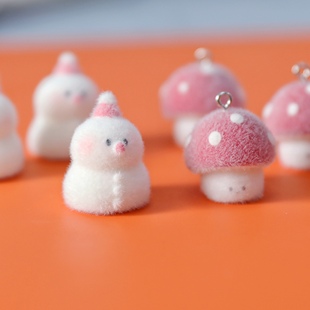 韩系ins圣诞可爱雪人蘑菇植绒吊饰DIY手作钥匙扣手帐包包挂饰配件