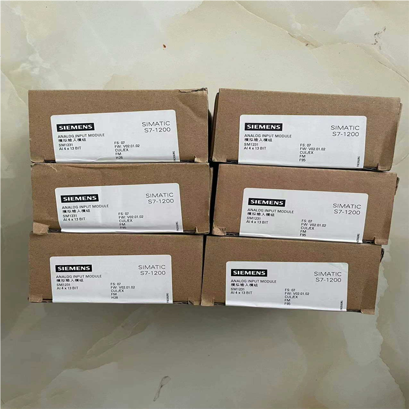 询价~S7-1200 231-4HD32-0XB0，实图拍摄