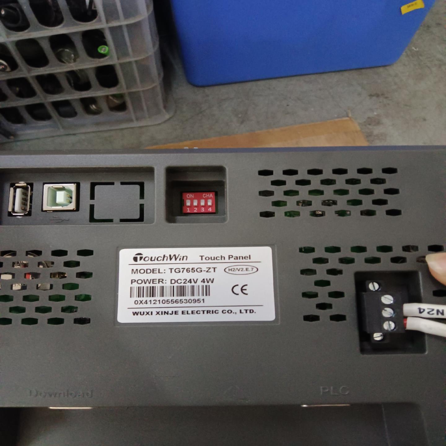 议~信捷7寸触摸屏    TG765G-ZT