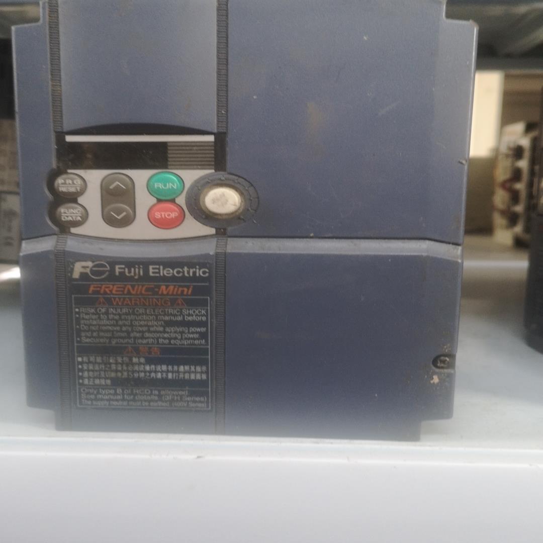 富士变频器FRN0012C2S-7C  测好发货包上机(崽崽配件）