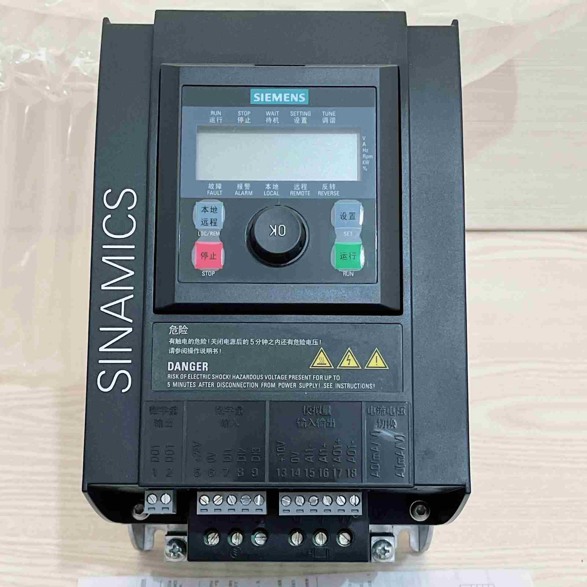 议~变频器 1.1KW V10 6SL3217-0CE21