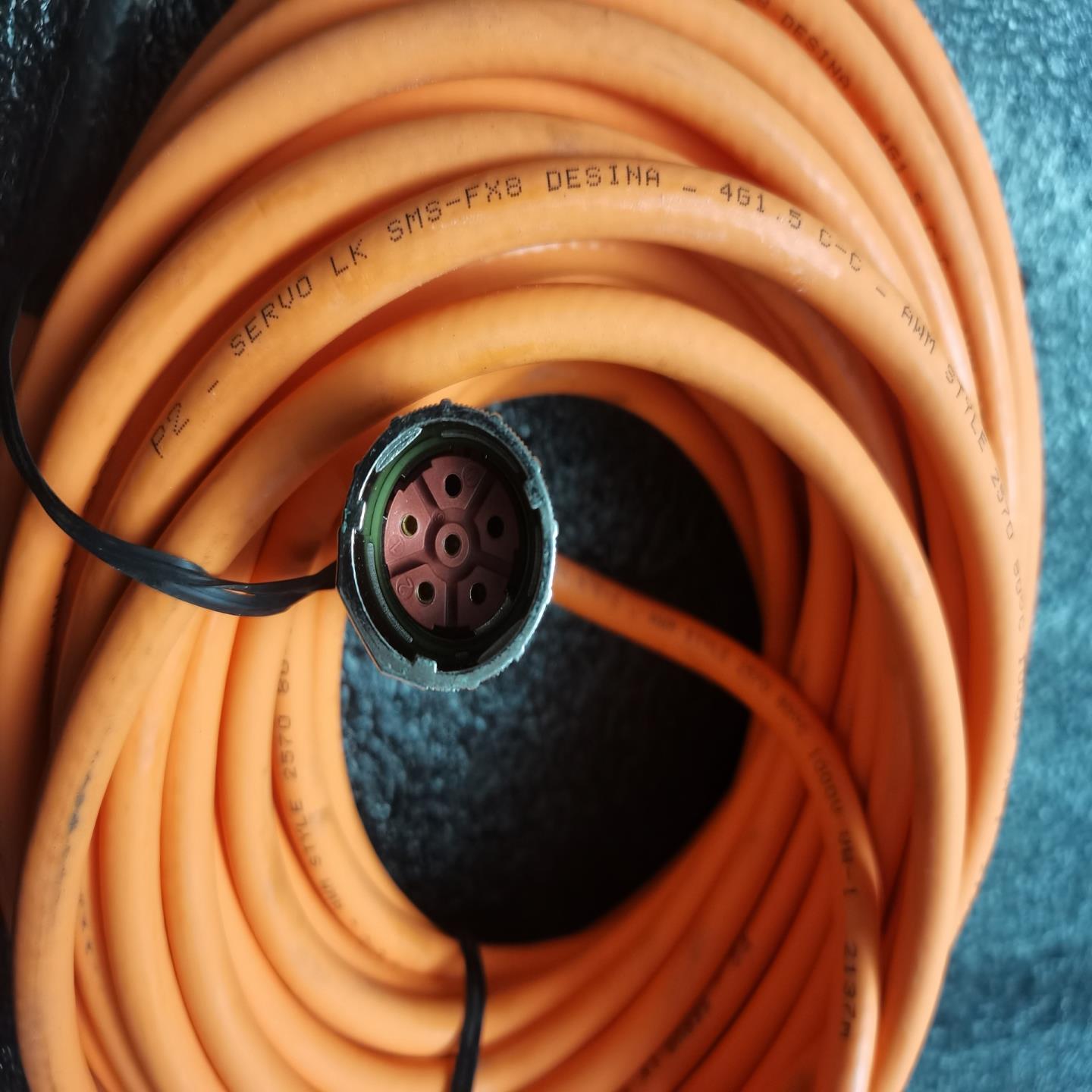 6FX5002-5CF10-1CC0  （22米）进口伺服电~议价