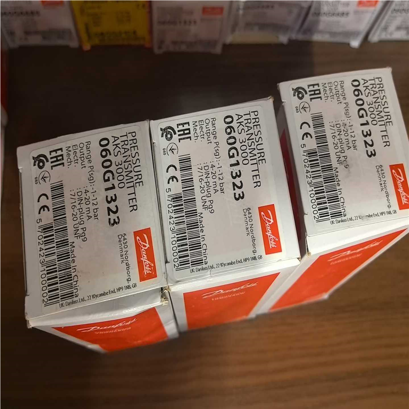 议~丹佛斯压力传感器AKS3000，060G1323，-1～12