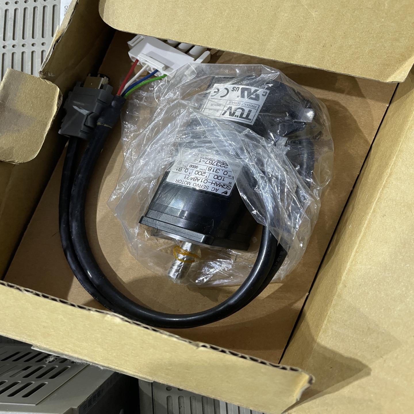 安川电机SGMAH-01ABA21 100W(崽崽配件）