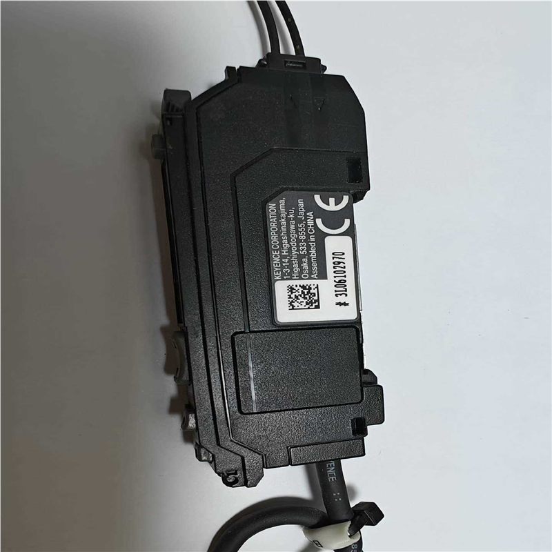 基恩士光纤放大器 FS-N11P，原装件，，议价