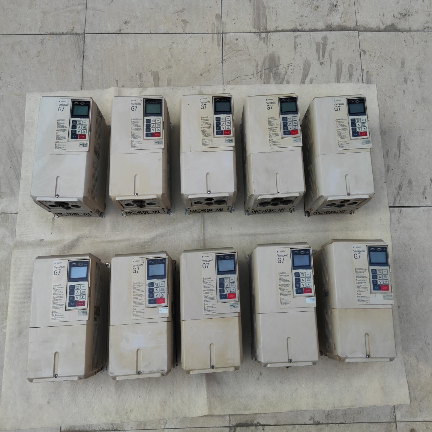 安川CIMR-G7A27P5 75KW 220V的G7变频议价