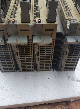 【汇生】安川驱动器SGDM-01adr4台560需要的拿成色不错【议价】