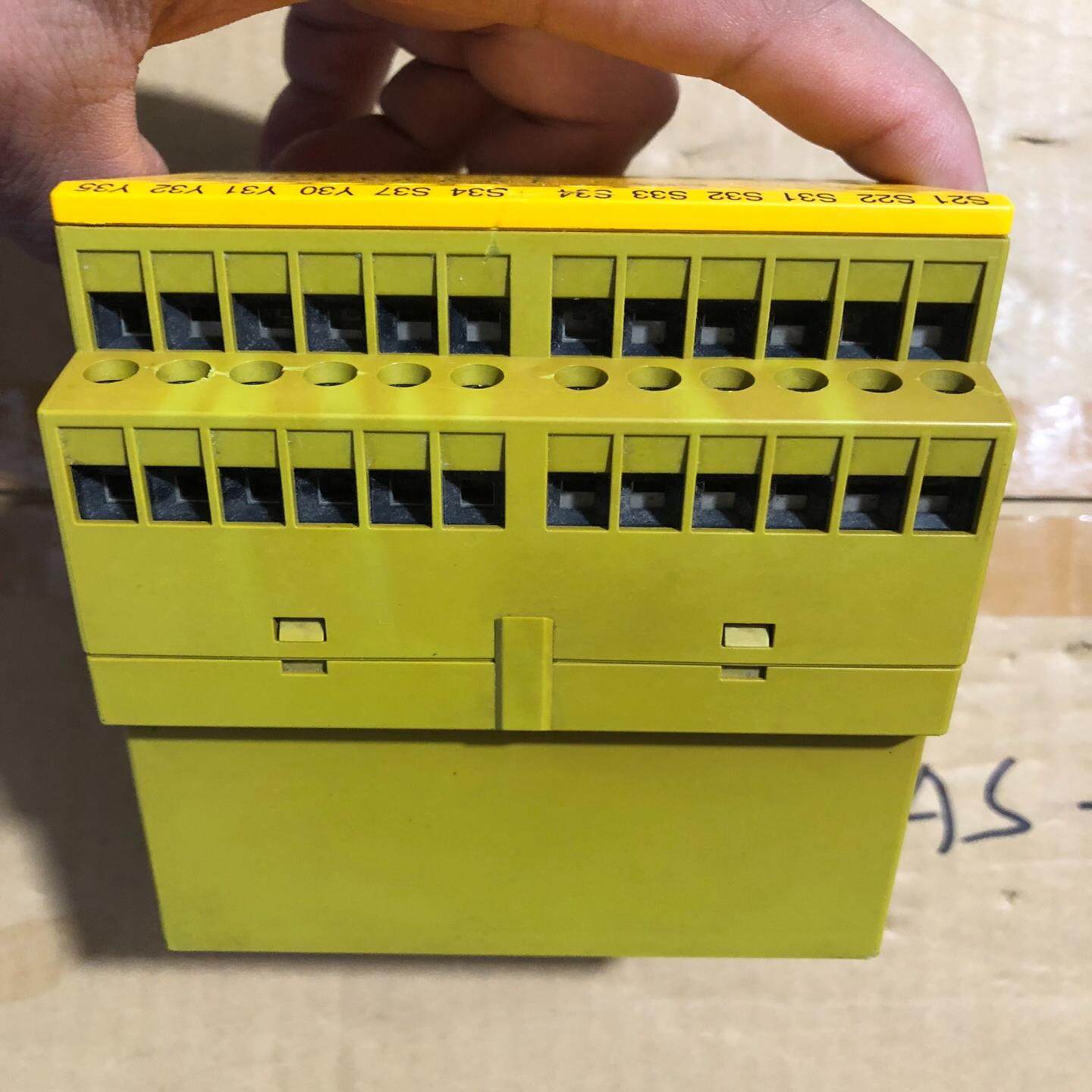 议价~皮尔兹pliz安全继电器774080