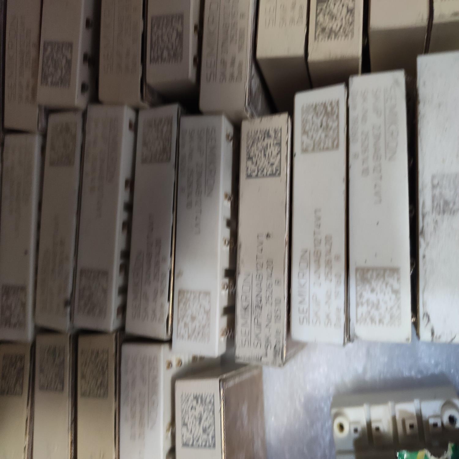SKIIP25AC126V1 SKIIP25AC12T4V1~议价 - 实物图