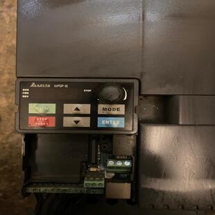 M变频器 5.5千瓦 有2只 台达VFD055 憨憨电子 E43