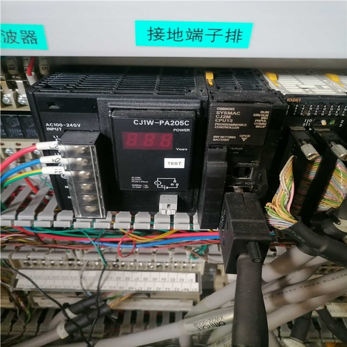 (议价)PLC一套CJ2M-CPU13，ID261，ID231