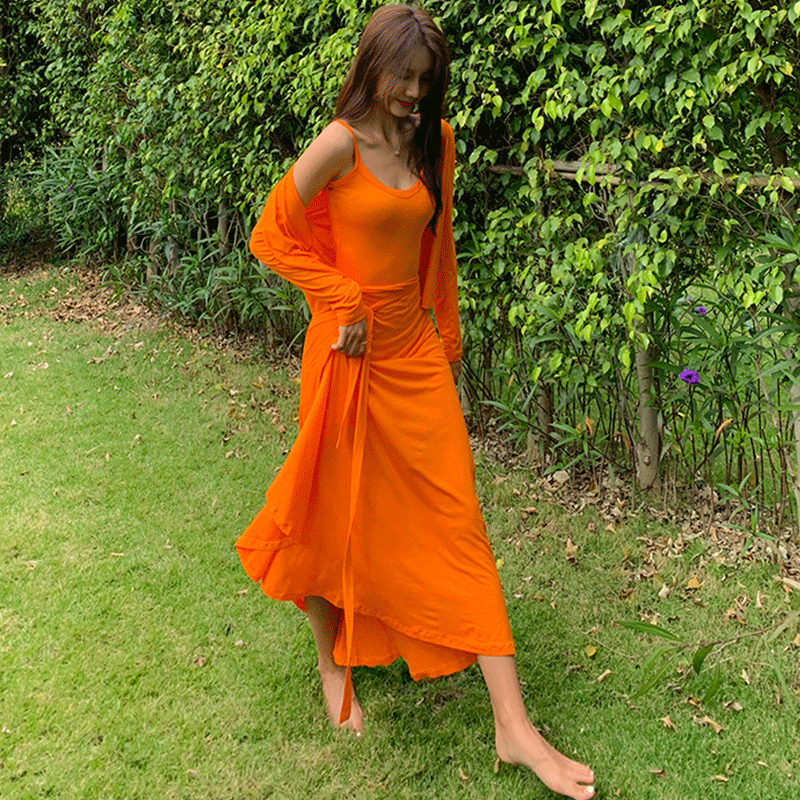 三亚穿搭旅游衣服海边度假橘色洋气三件套弹力连衣裙夏