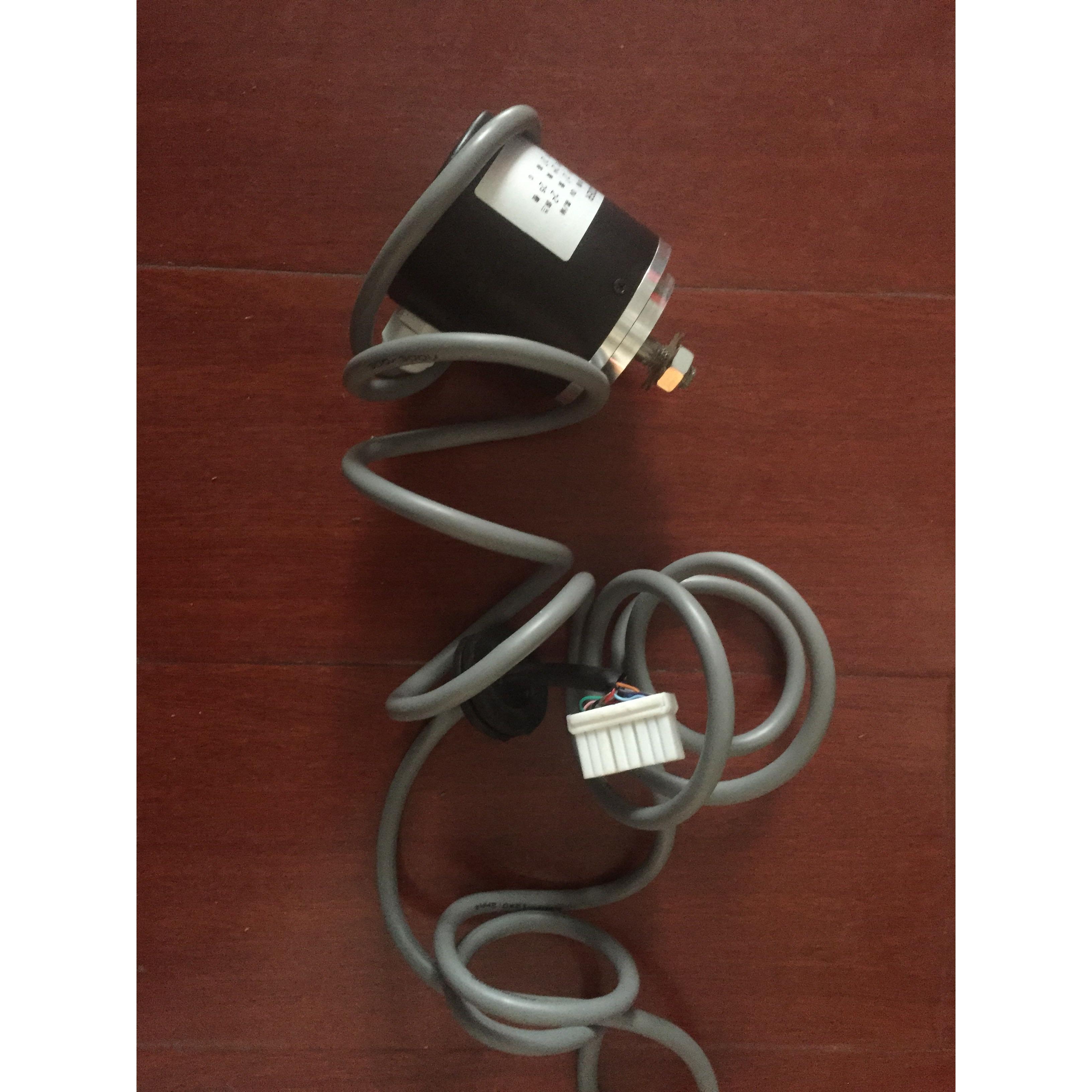 日本津田驹ZA编码器627335 PAS-3A-180津田驹编码器白插件