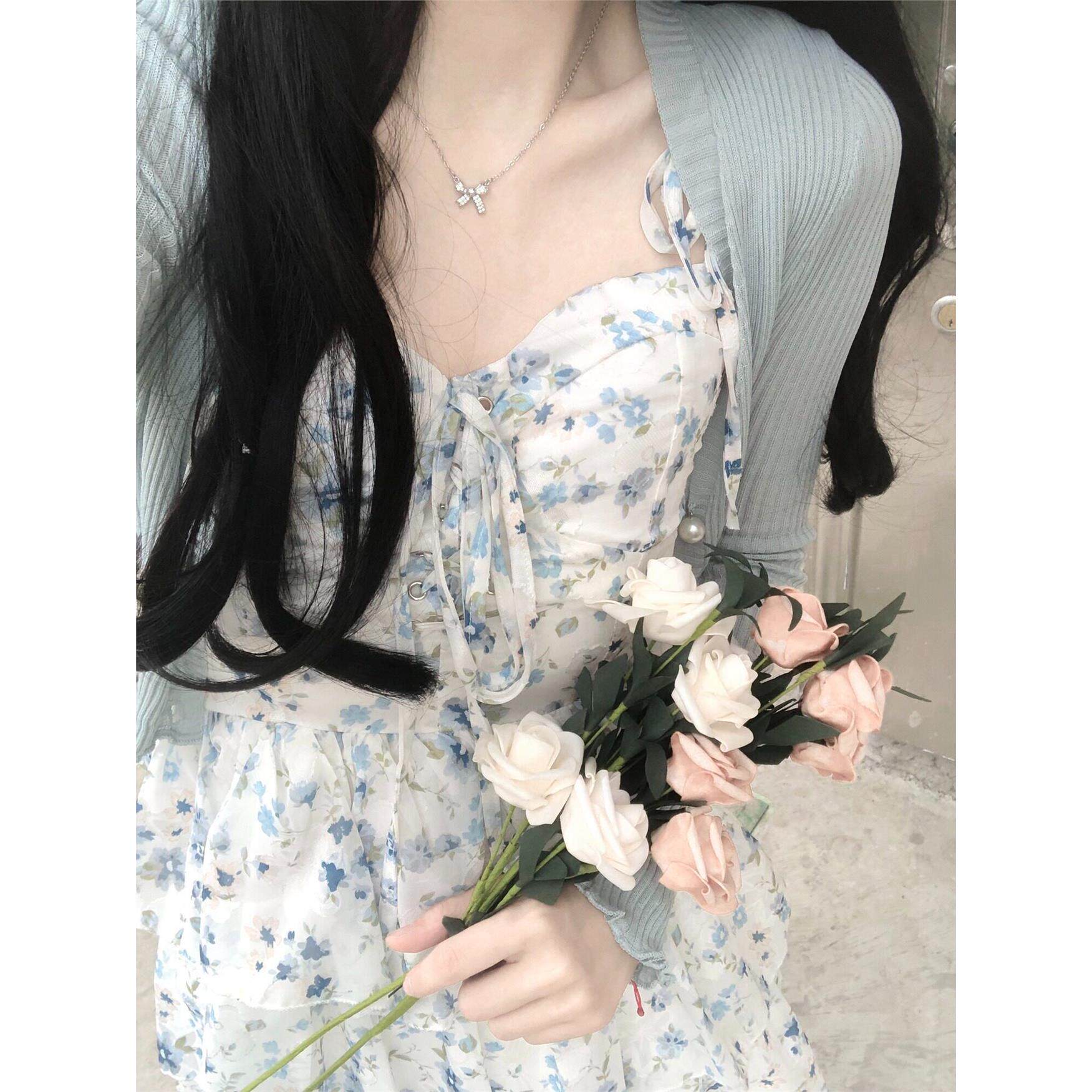 蓝色碎花吊带洋装女夏季2026新款蛋糕裙小个子雪纺短裙两件式套装