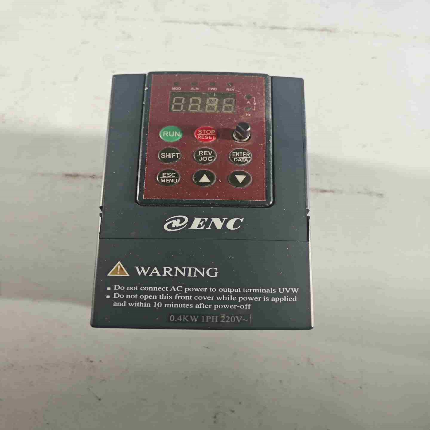 易能变频器EDS800-2S0004N 04KW议价