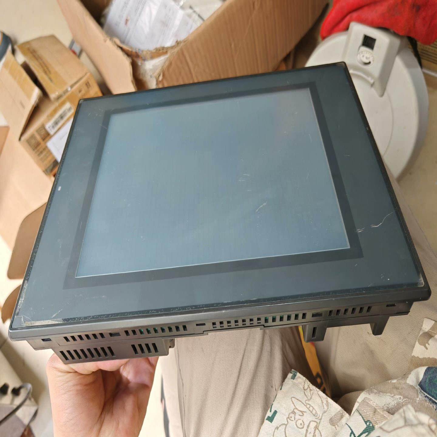 KEYENCE 基恩士 触摸屏 VT2-10FB，高端人机界~议价