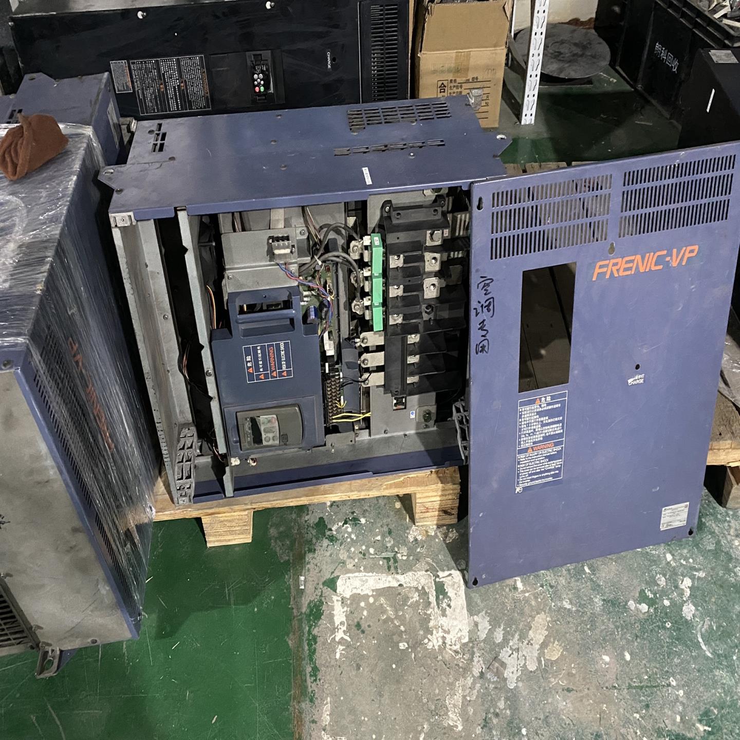 议~富士变频器  F1S系列   FRN132F1S-4C