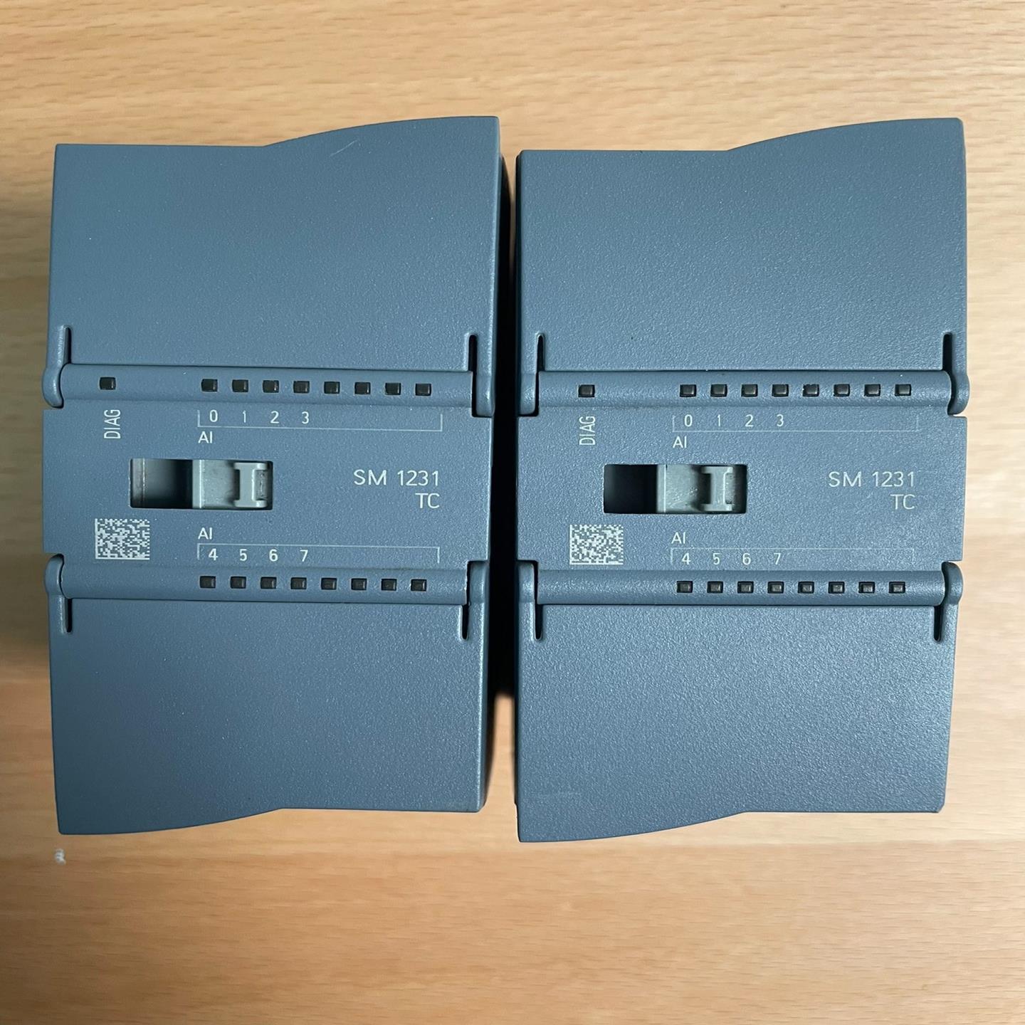 议~西门子1231-5QF32-0XB0，实物拍摄，无划痕成色新