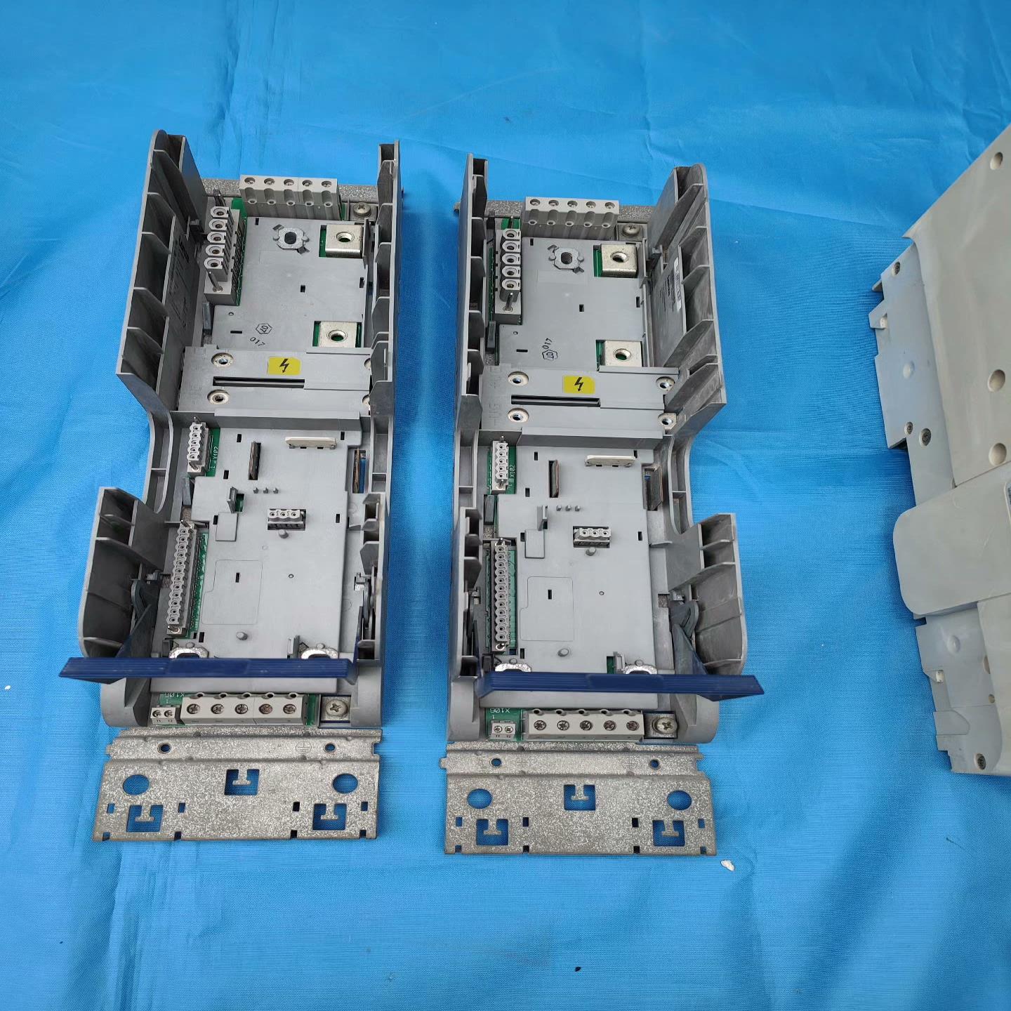 E94AZPS0244伦茨9400驱动器安装底座！~议价
