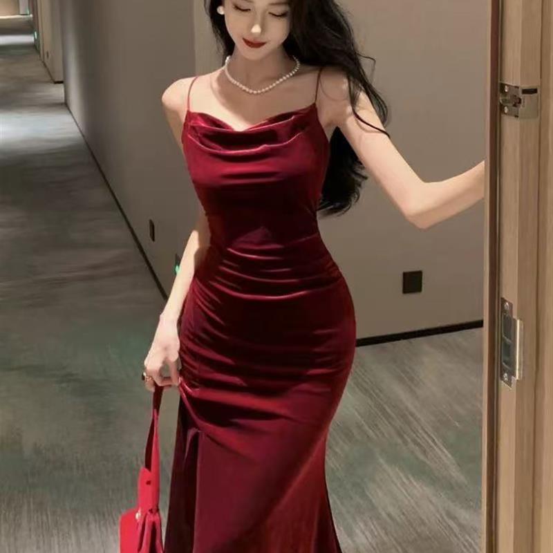 法式金丝绒吊带连衣裙女2025夏季性感紧身鱼尾长裙开叉包臀礼服裙