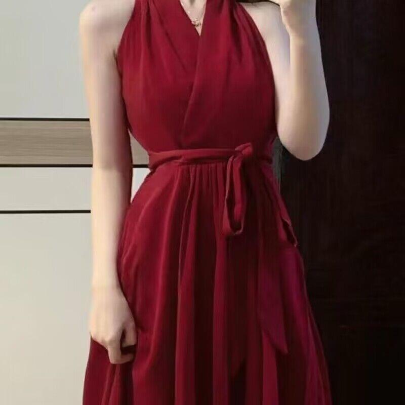纯欲风红色挂脖连衣裙女2025春夏新款a字御姐收腰绑带修身中长裙
