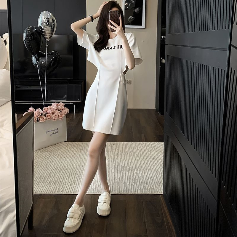 专柜收腰连衣裙女2025夏季新款设计感洋气时尚百搭甜美显瘦T恤裙