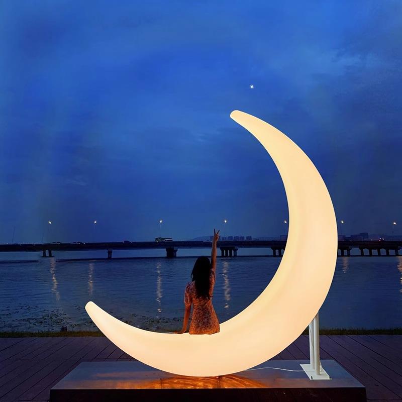 发光月亮灯户外秋千酒吧网红打卡拍照氛围灯商业美陈太阳能装饰灯