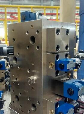 厂家生产YTD32K-315BCV标准100T主缸系统，无顶缸