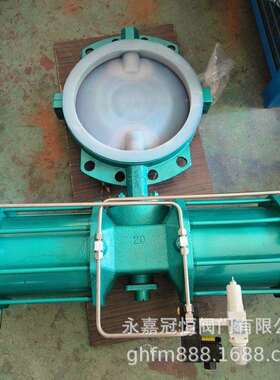 D671F46-16CDN700气动铸钢全衬氟对夹蝶阀中线蝶阀