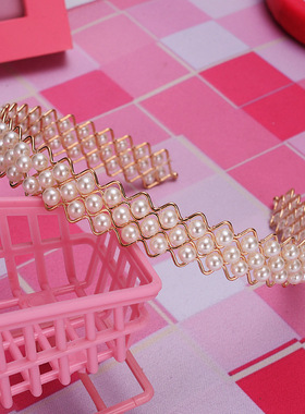 2023 Multiple Styles New Fashion Pearls Versatile Simple Tem