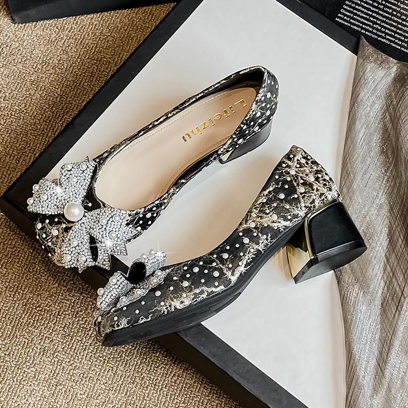 珍珠法式粗跟中跟包鞋女2023年流行新款秋季百搭大尺码女鞋41-43