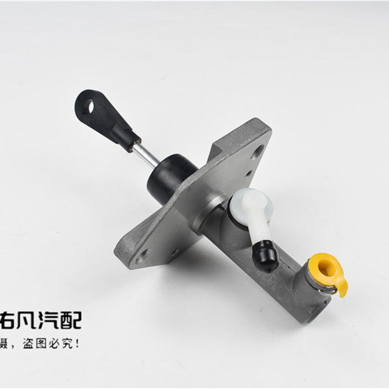 速发适配现代途胜起亚狮跑2.0排量离合器总泵离合器制动油泵配件