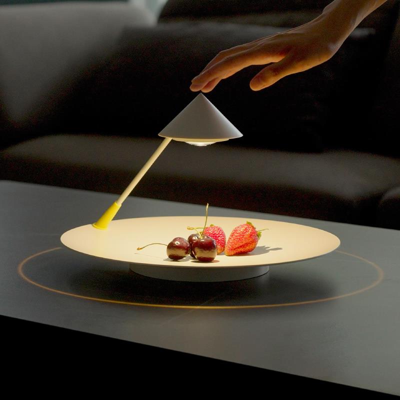 台灯装饰卧室床头灯新年创意家用日式台灯酒吧桌面摆件儿童卡通灯