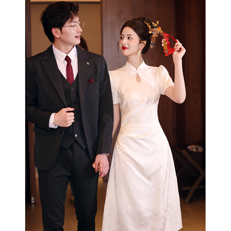 速发新中式旗2订婚礼证20袍4新款日常可穿衣服白色裙子领服登记小