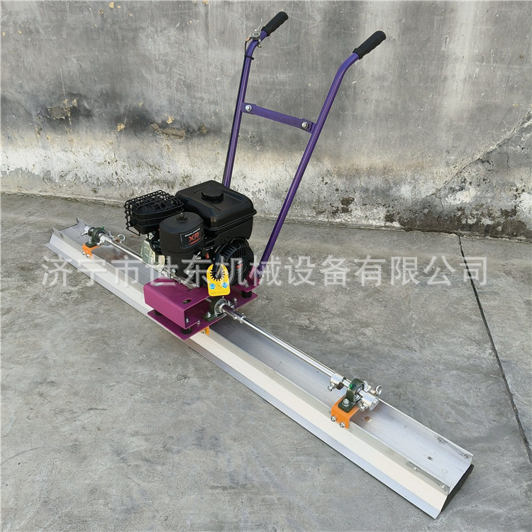 供应世东手扶式汽油振捣尺后拉式混凝土振捣尺汽油水泥刮板平整机