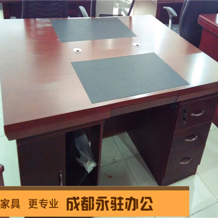 厂家直供批发员工桌新双面桌 员工对面办公桌胡桃色木皮
