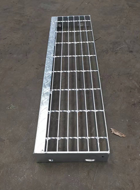 加厚扁钢Q195楼梯踏步钢格栅板热镀锌平台踏步板抛光停车场钢构