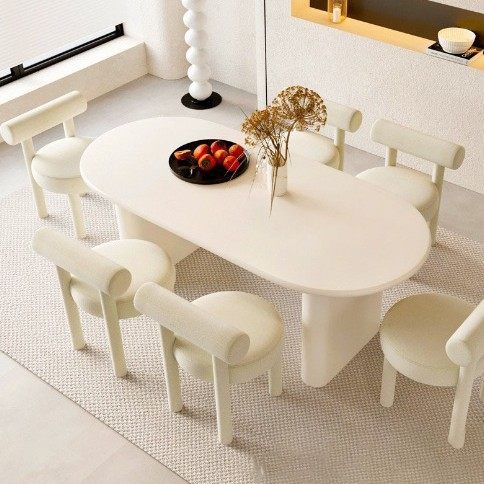现代简约椭圆形饭桌北欧奶油风实木餐桌小户型家用餐厅吃饭桌子