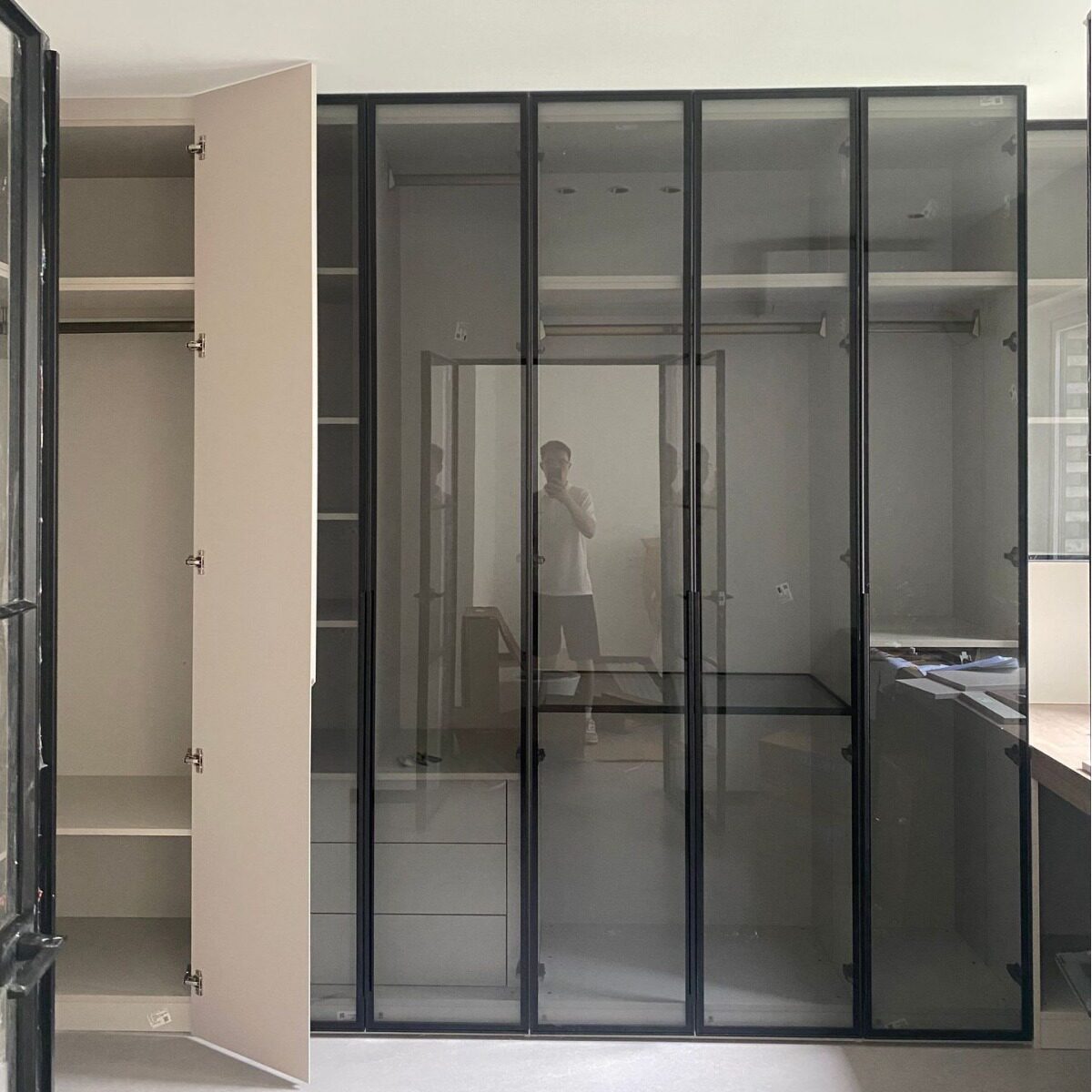 成都全屋家具工厂衣柜卧室家用整体轻奢平开门简约家具板式衣柜