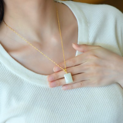 s925银镶和田玉平安牌吊坠