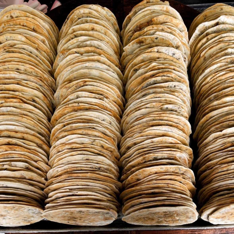 成品梅干菜煎饼黄山特产炭烤锅盔即食早餐正宗安徽特产脆饼手抓饼