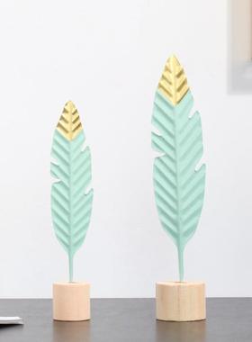 欧式轻奢铁艺羽毛实木底座金属小摆件家居电视柜装饰品金属工艺品