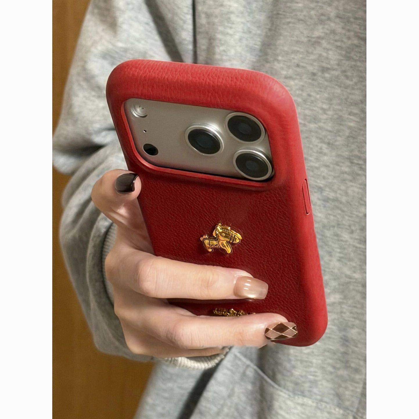 新年红色皮纹立体烫金小马苹果17/16手机壳15/14/13简约12高级11x,个性定制/设计服务/DIY,手机壳/保护套定制,淘宝优惠券,粉丝福利购,淘宝优惠卷